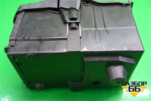 Ящик под аккумулятор (4M5110723BC 7M5110A659AB) для Ford C-MAX с 2003-2010г