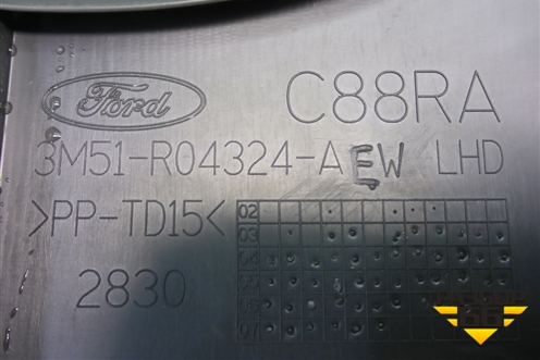 Накладка на торпедо (левая) (3M51R04324AEW) для Ford C-MAX с 2003-2010г