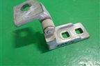 Петля двери передней правой нижняя (13180568) для Opel Corsa D с 2006-2014г