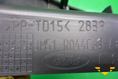 Накладка на торпедо (боковая левая) (3M51R044C61) для Ford C-MAX с 2003-2010г