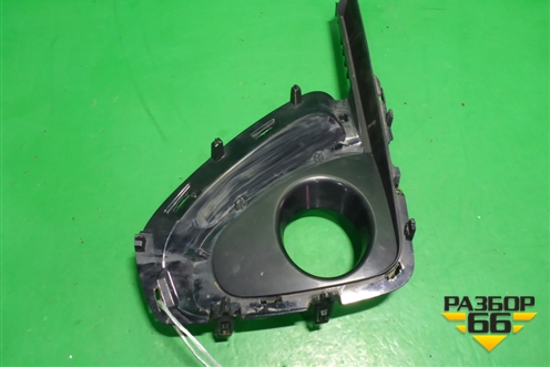 Накладка ПТФ левая (520400K070) для Toyota Fortuner с 2016г