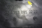 Решетка в передний бампер правая (под парктроник) (A2538850222) для Mercedes Benz GLC-Klass X253  с 2015г
