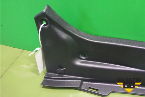 Обшивка багажника на заднюю панель (5838733140) для Toyota Camry V70 с 2017г