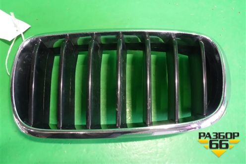 Решетка радиатора левая (7316075) для BMW X5 F15 с 2013г