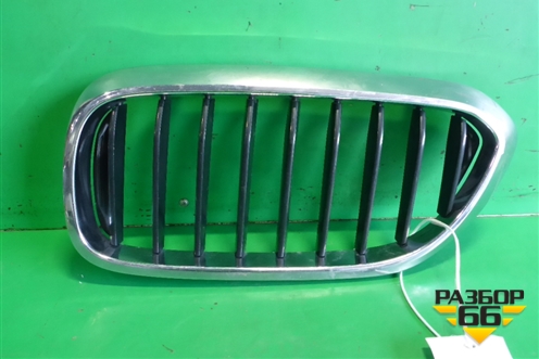 Решетка радиатора левая (51137390863) для BMW 5-серия G30 с 2017г