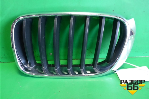 Решетка радиатора левая (после 2014г) (51117338571) для BMW X3 F25 с 2010-2017г