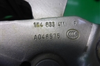 Петля двери задней левой нижняя (1K4833411P) для Volkswagen Jetta с 2005-2011г