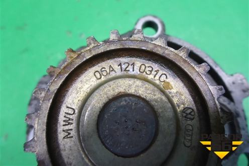 Насос водяной помпа (1.6л BSE) (06A121031C) для Volkswagen Jetta с 2005-2011г