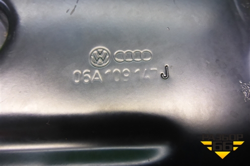 Кожух ремня ГРМ (средний внутренний 1.6л BSE) (06A109147J) для Volkswagen Jetta с 2005-2011г