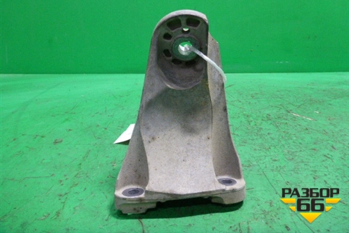 Кронштейн двигателя правый (4.2л BAR) (7L8199308A) для Volkswagen Touareg c 2002-2010г