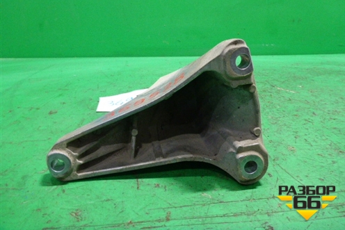 Кронштейн двигателя правый (4.2л BAR) (7L8199308A) для Volkswagen Touareg c 2002-2010г