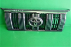 Решетка радиатора (после 2017г под камеру) (5311160B20) для Toyota Land Cruiser Prado(150) с 2009г
