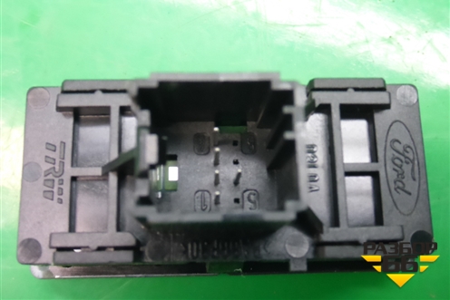 Кнопка обогрева заднего стекла (6S6T18C621BC) для Ford Fusion с 2002г