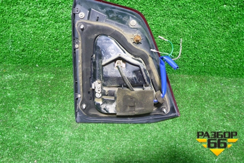 Фонарь задний внутренний правый (до 2012г) (8158160180) для Toyota Land Cruiser (200) с 2008г