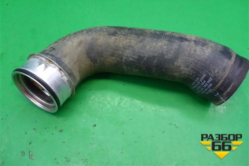 Патрубок интеркулера резиновый (5N0145834J) для Volkswagen Tiguan с 2011-2016г