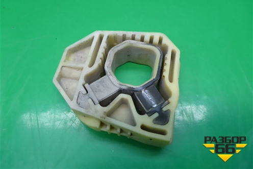 Кронштейн радиатора (1Z0121367B) для Volkswagen Tiguan с 2011-2016г