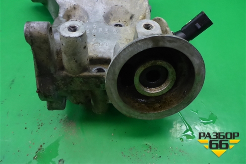 Кронштейн генератора (2.0л CAW) (06J903143AG) для Volkswagen Tiguan с 2011-2016г