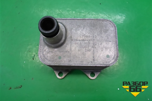 Радиатор масляный (2.0л CAW) (06J117021J) для Volkswagen Tiguan с 2011-2016г