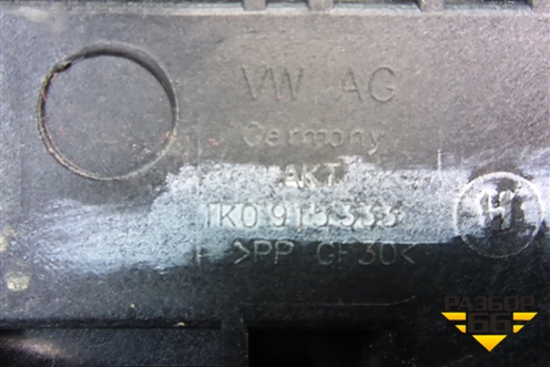 Ящик под аккумулятор (1K0915333) для Volkswagen Tiguan с 2011-2016г