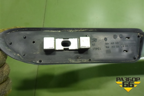 Рейлинг на крышу правый (универсал) (8200730280) для Renault Megane 2 с 2002-2009г