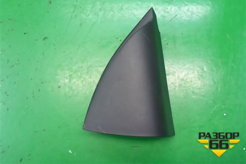 Накладка двери передней правой уголок (8200079927) для Renault Megane 2 с 2002-2009г