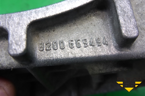 Кронштейн генератора (8200669494) для Renault Megane 2 с 2002-2009г