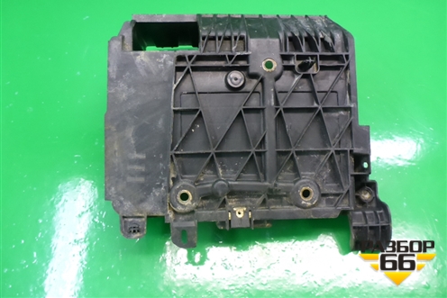 Ящик под аккумулятор (8200467409) для Renault Megane 2 с 2002-2009г