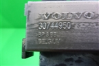 Кронштейн заднего бампера центральный (30744950) для Volvo S40 с 2004-2012г