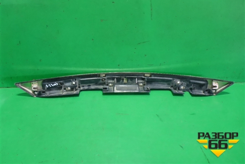 Накладка двери багажника (908161LA0A) для Infiniti Infiniti QX56/QX80 (Z62) с 2010г