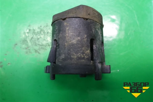 Кронштейн радиатора верхний (3M5H8125AC) для Volvo S40 с 2004-2012г