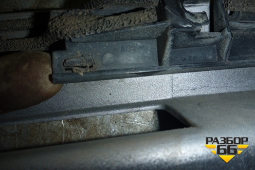 Накладка крышки багажника (MR379016) для Mitsubishi Lancer-9  с 2003-2008г