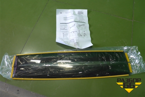 Ветровики (задние новые) (5M0072194HU3) для Volkswagen Golf V Plus с 2005-2014г