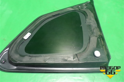 Стекло глухое левое (833134EA0A) для Nissan Qashqai (J11E) с 2013г
