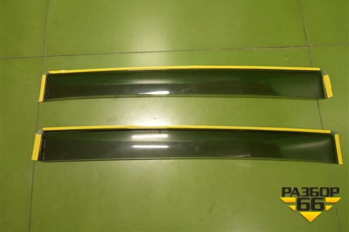 Ветровики (задние новые) (5M0072194HU3) для Volkswagen Golf V Plus с 2005-2014г