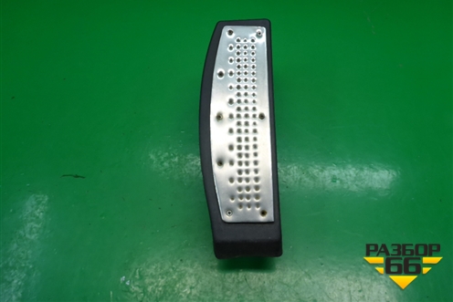 Накладка внутренняя (педаль отдыха) (EAV500041) для Land Rover Discovery 3 с 2004-2009г