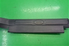 Накладка порога внутренняя левая (EMH500170) для Land Rover Discovery 3 с 2004-2009г