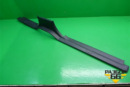 Накладка порога внутренняя левая (EMH500170) для Land Rover Discovery 3 с 2004-2009г