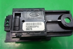 Кнопка стояночного тормоза (YUG500320PVJ) для Land Rover Discovery 3 с 2004-2009г