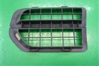 Накладка переднего крыла правого (решетка) (JAK000063) для Land Rover Discovery 3 с 2004-2009г