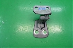 Петля двери передней правой нижняя (BDB780062) для Land Rover Discovery 3 с 2004-2009г