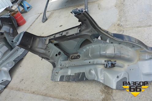 Крыло заднее левое для Land Rover Discovery 3 с 2004-2009г