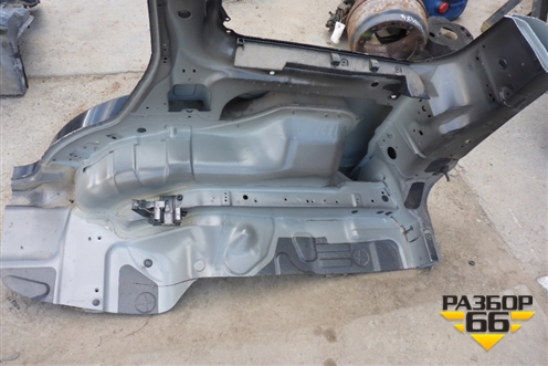 Крыло заднее правое для Land Rover Discovery 3 с 2004-2009г