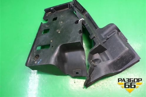 Площадка под аккумулятор (левая) (DWM500052 DWM500031) для Land Rover Discovery 3 с 2004-2009г