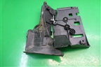 Площадка под аккумулятор (левая) (DWM500052 DWM500031) для Land Rover Discovery 3 с 2004-2009г