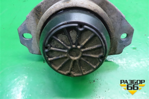 Опора двигателя (2.7л 276DT) (KKB500441G) для Land Rover Discovery 3 с 2004-2009г