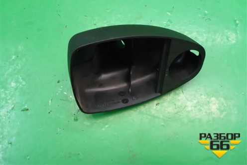 Накладка внутренняя (на зеркало заднего вида) для Land Rover Discovery 3 с 2004-2009г