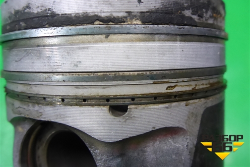 Поршень с шатуном (2.7л 276DT) для Land Rover Discovery 3 с 2004-2009г