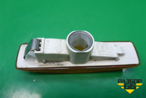 Повторитель поворота в дверь (5H2213K309A) для Land Rover Discovery 3 с 2004-2009г