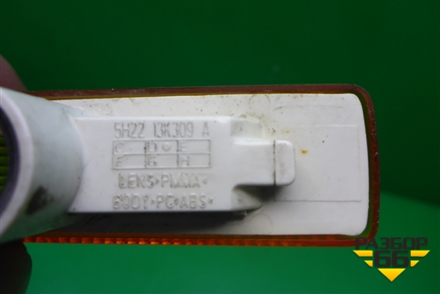Повторитель поворота в дверь (5H2213K309A) для Land Rover Discovery 3 с 2004-2009г