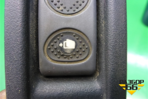 Кнопка (открывания бардачка) (504191938) для Iveco  Stralis с 2007г